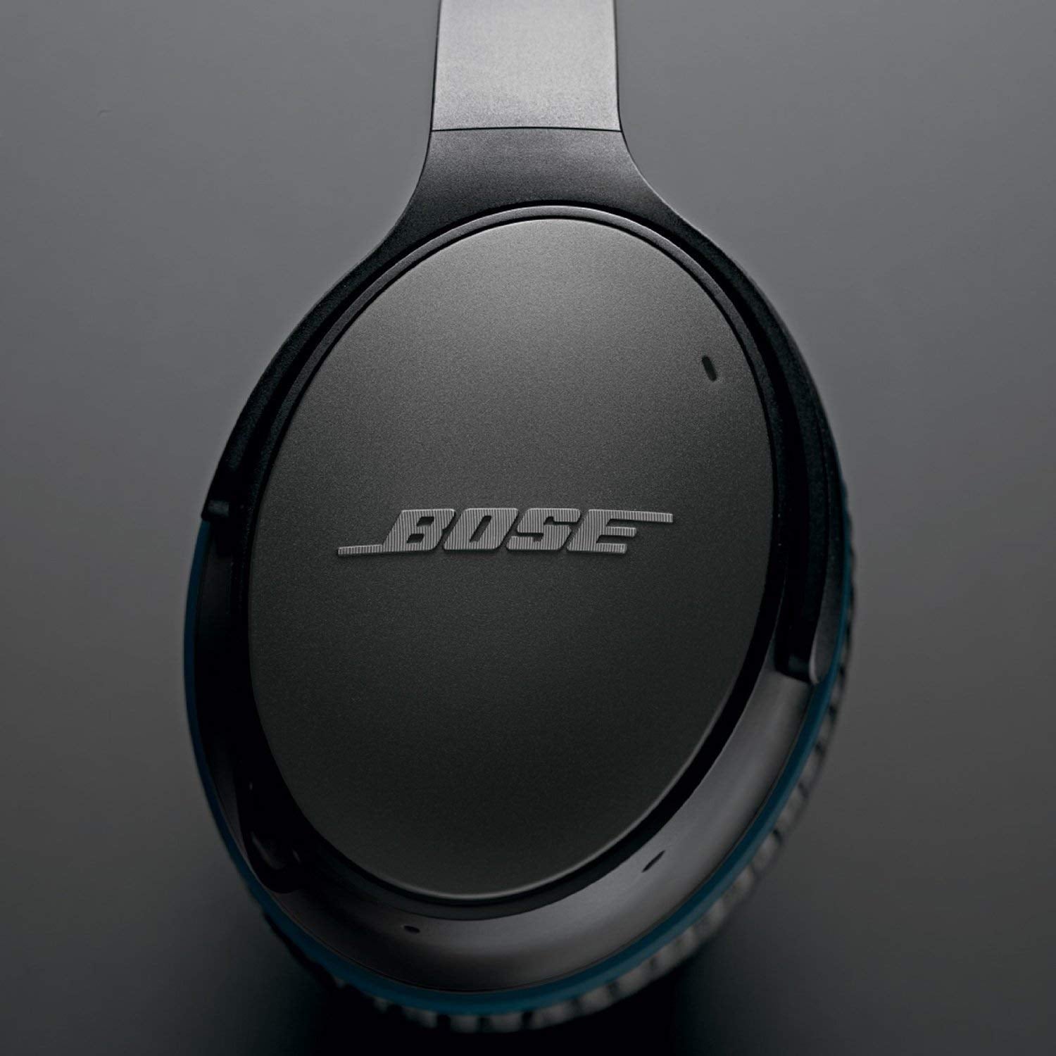 Bose Quietcomfort 25 Wired 715053 Over Ear Renewed headphones